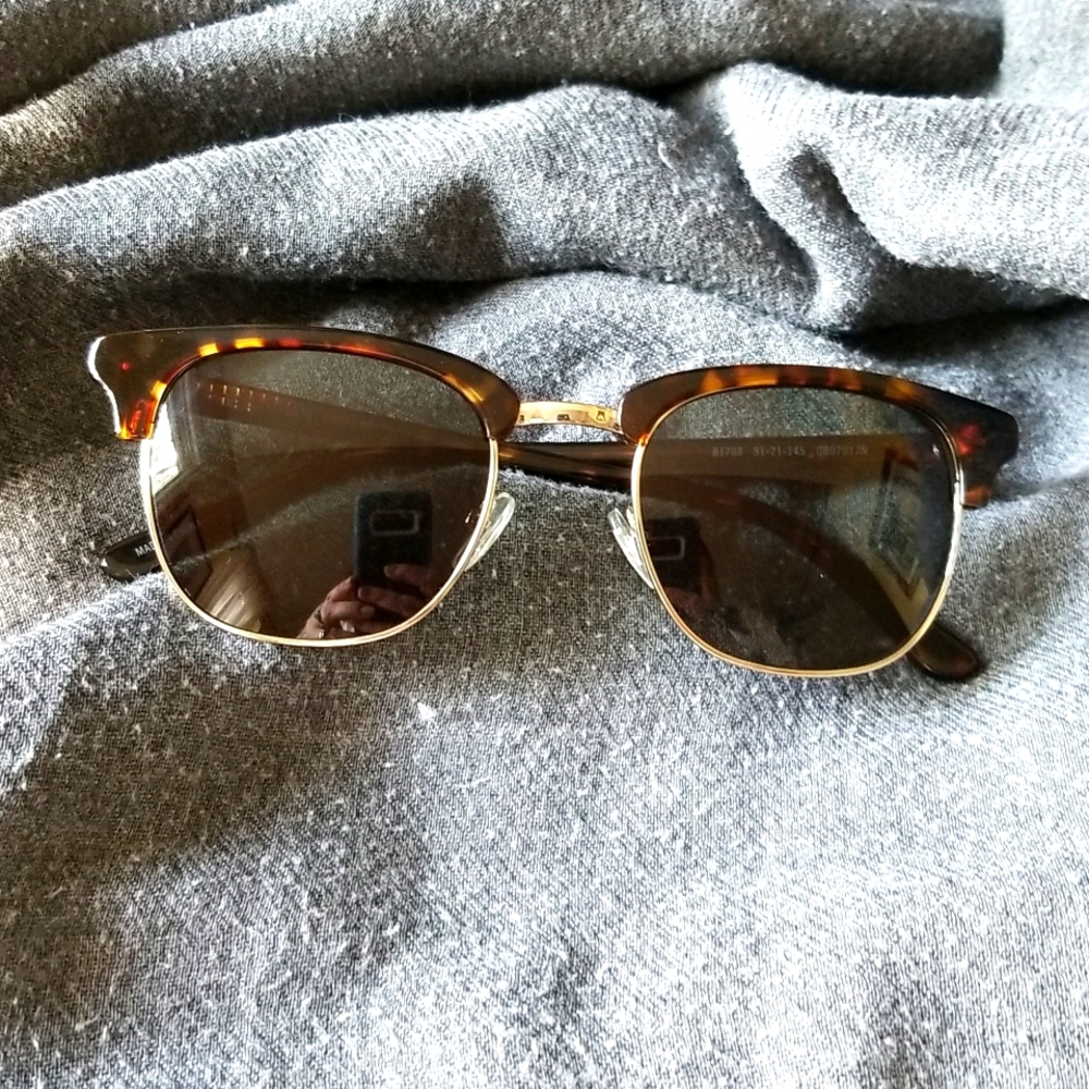 Obsidian sunglasses